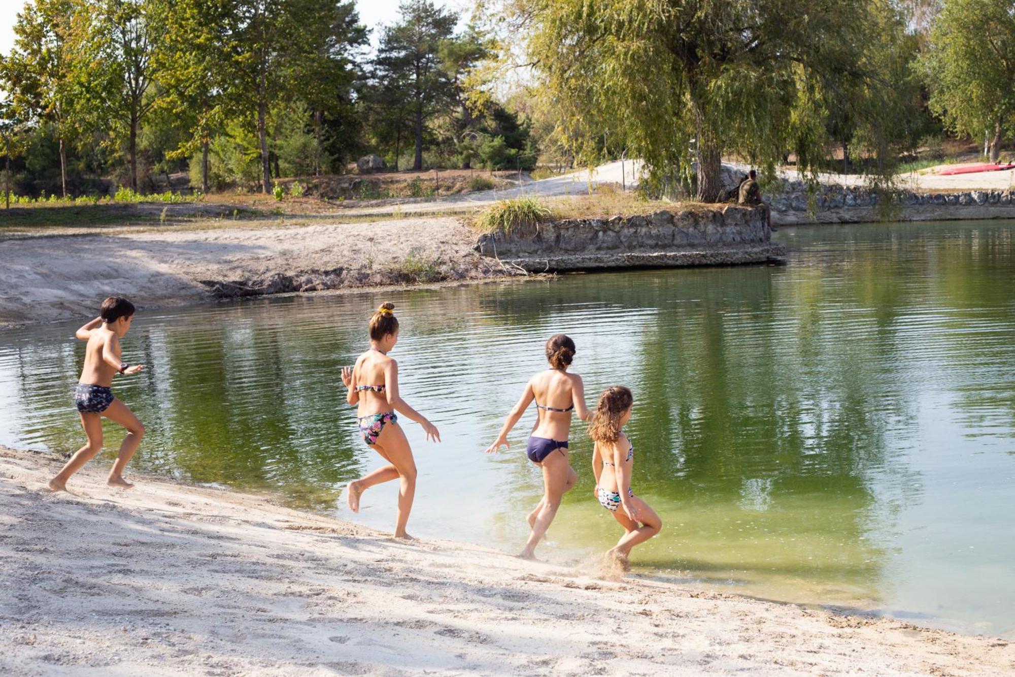 Hotel Les Etangs De La Bassee Gravon Exterior foto